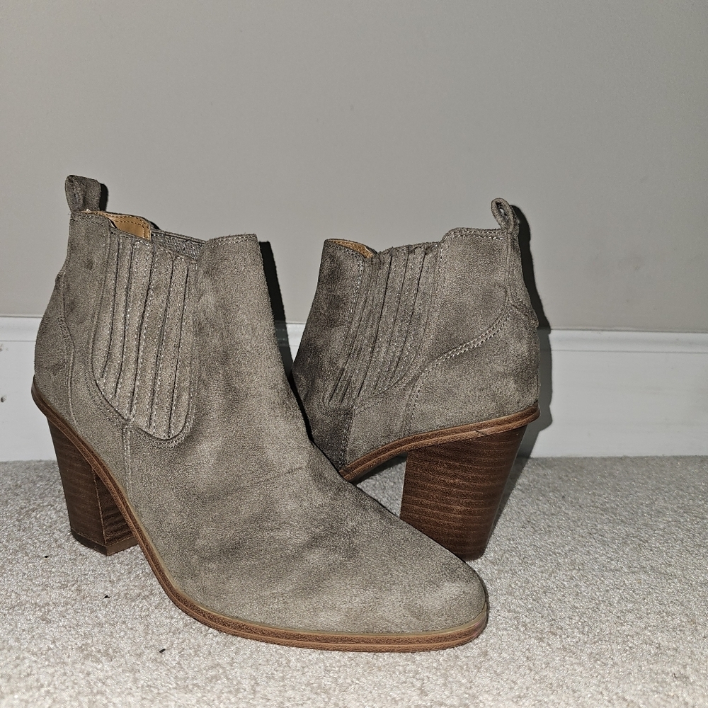 Nine West Taupe Suede Ankle Boots Block Heel 8.5M